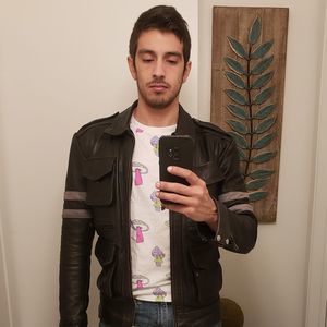 Meet your Posher, Carlos